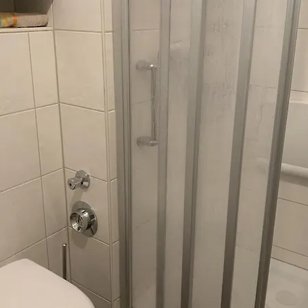 1-bedroom *